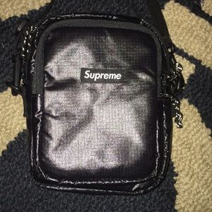 Supreme FW17 Shoulder Bag